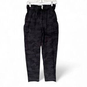 Lululemon Stretch High-Rise Pant 26” Black Camo Size 6